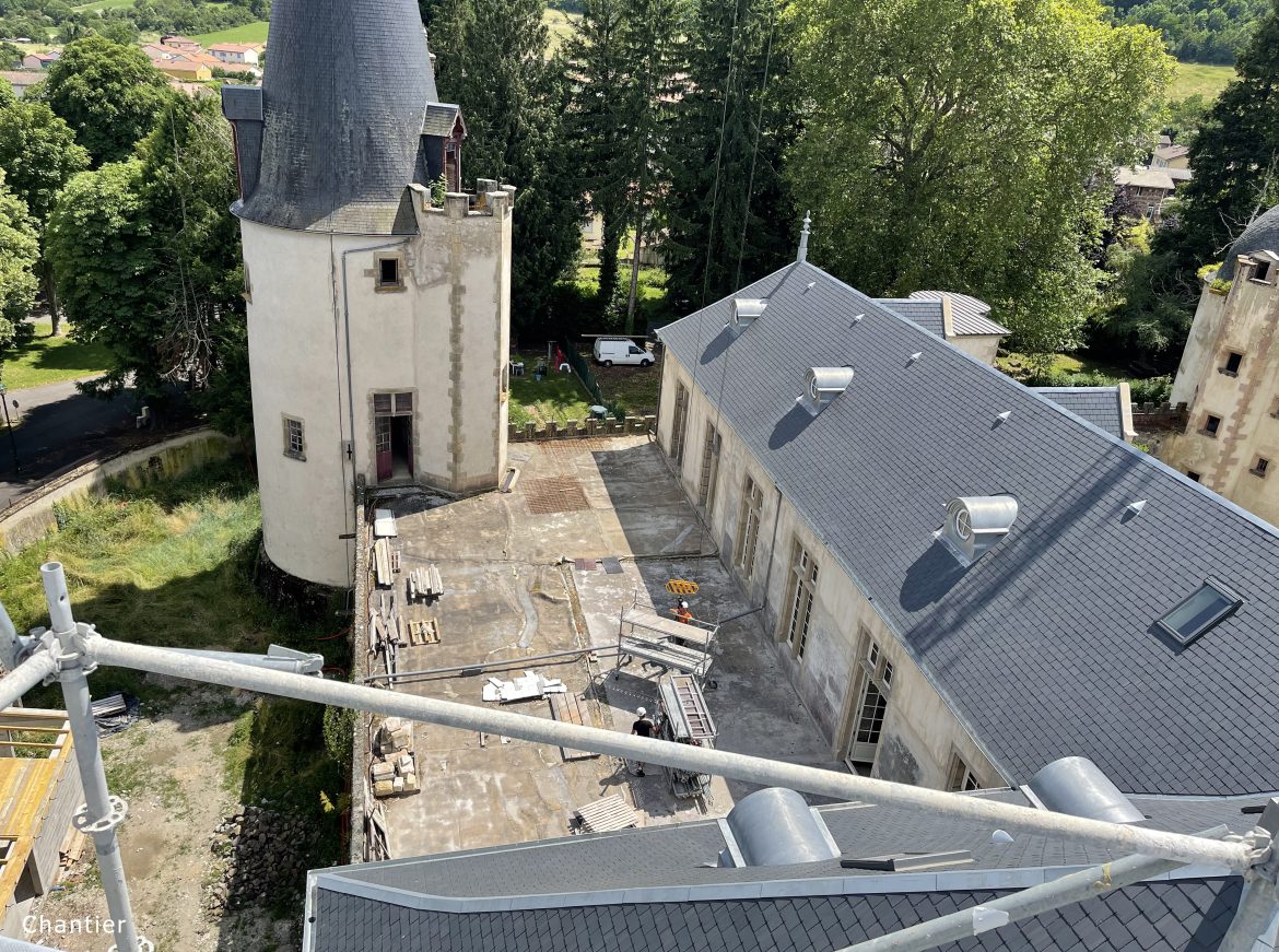 château - couverture Est
