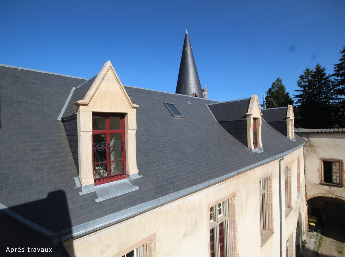 château - lucarnes Est sur cour